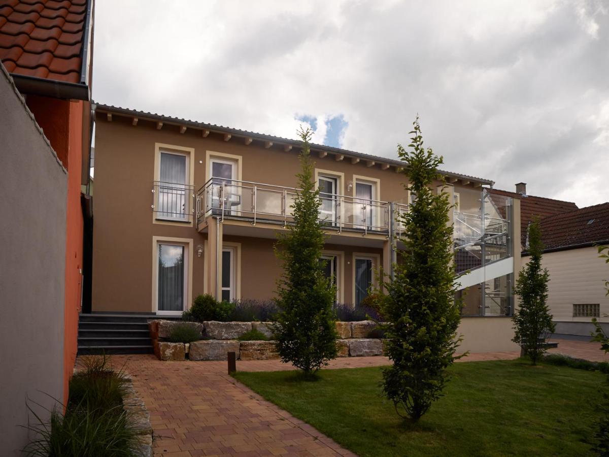 Gaestehaus Ressler Harxheim Exterior photo