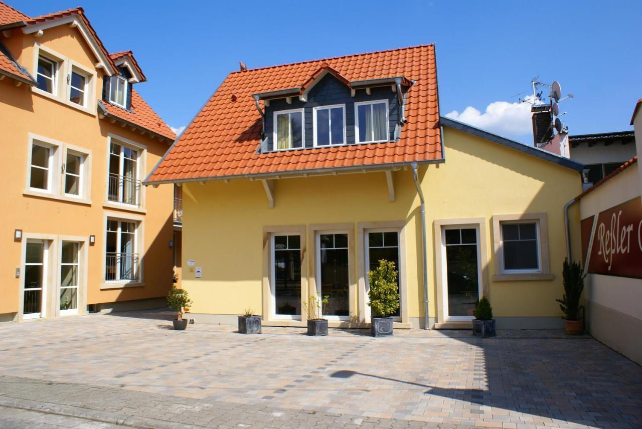 Gaestehaus Ressler Harxheim Exterior photo